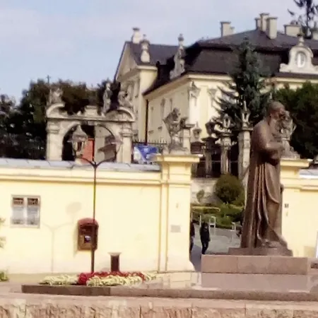 1 ком апартаменты на Олены Степанивны ,парковка Львов Экстерьер фото